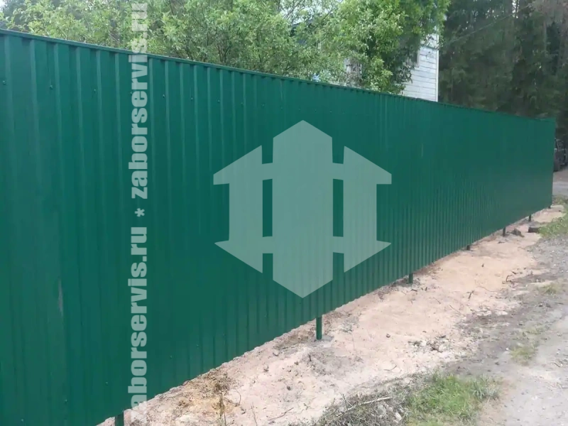 Забор из профнастила с бетонированием столбов 70 метров