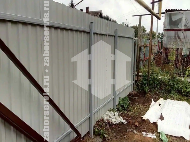 Забор из профнастила коричневый 70 метров